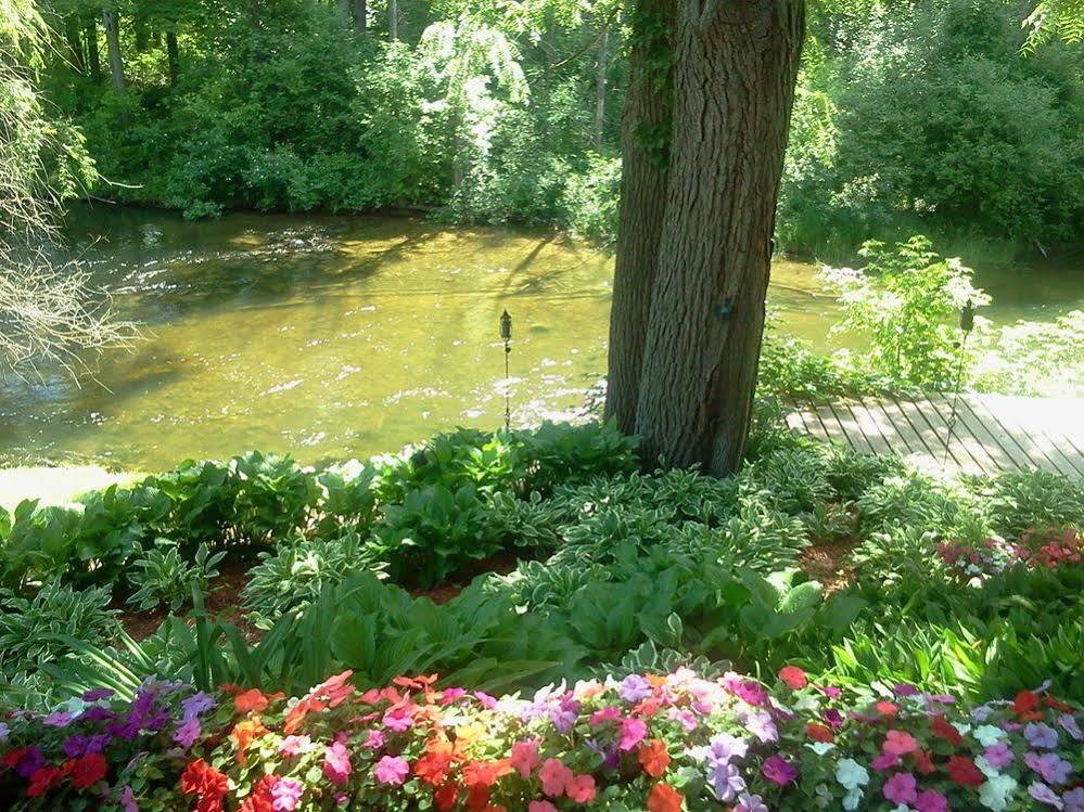Stone Waters Inn Bellaire المظهر الخارجي الصورة